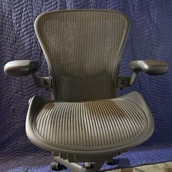 Herman Miller, Classic Aeron Chair, Fully Loaded, Size B, Black