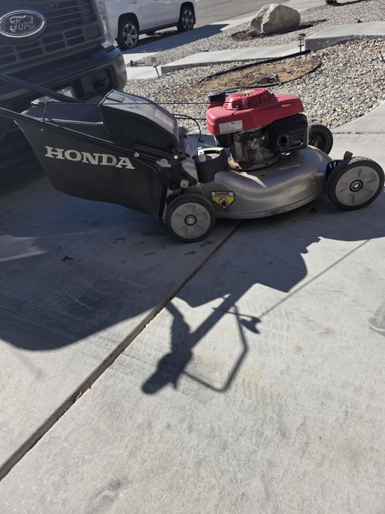 Honda Lawnmower For Sale