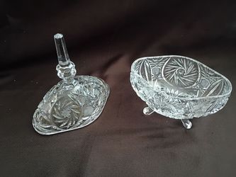 Crystal oval shaped bowl w/lid