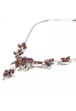 925 sterling silver Garnet necklace 18’