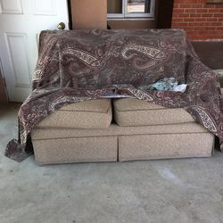 Love Seat 