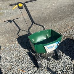 Garden Broadcast Spreader 