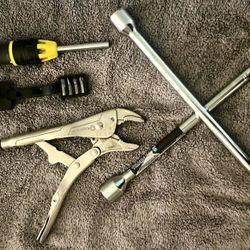 Tire Changing/tool Kit