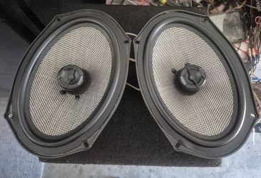 Focal 6X9 speakers
