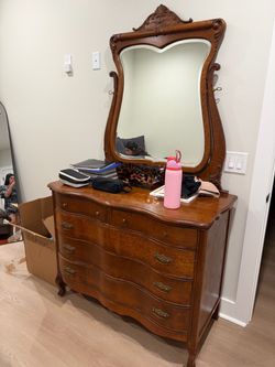 Vintage dresser