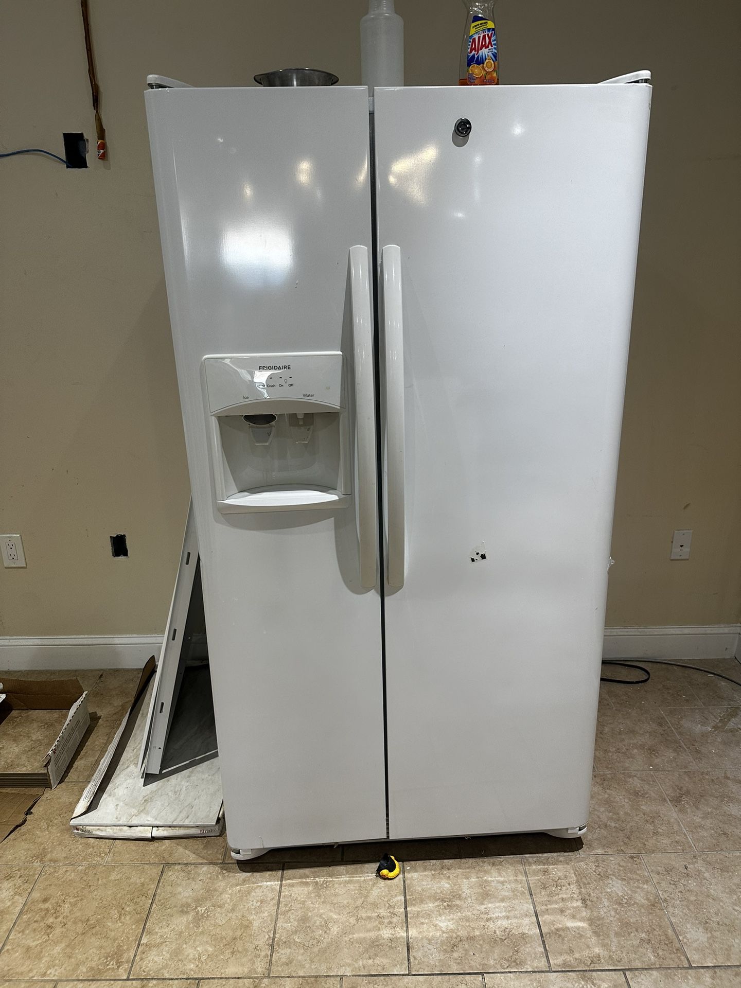 Frigidaire Fridge And Freezer