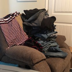 Clothes 18 Pair Of Jeans Sizes 40/32 And 38/32 And 4 Polo Shirts