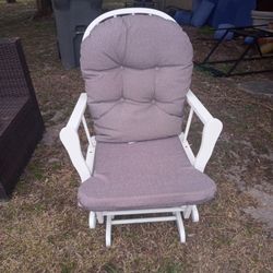 Rocking Chair An Matching Rocking Foot Rest