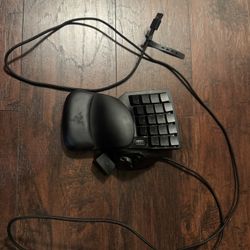 Razer Tartarus V2 Gaming Keypad