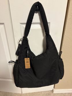 BearPaw Shoulder Bag