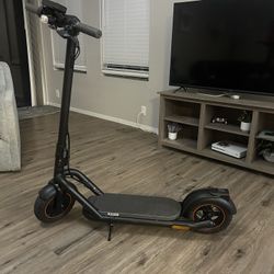 Navee Electric Scooter 