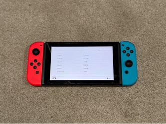 Nintendo Switch Bundle + Street Fighter 30th Anniversary+Extra controller