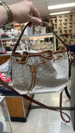 Micheal kors purse