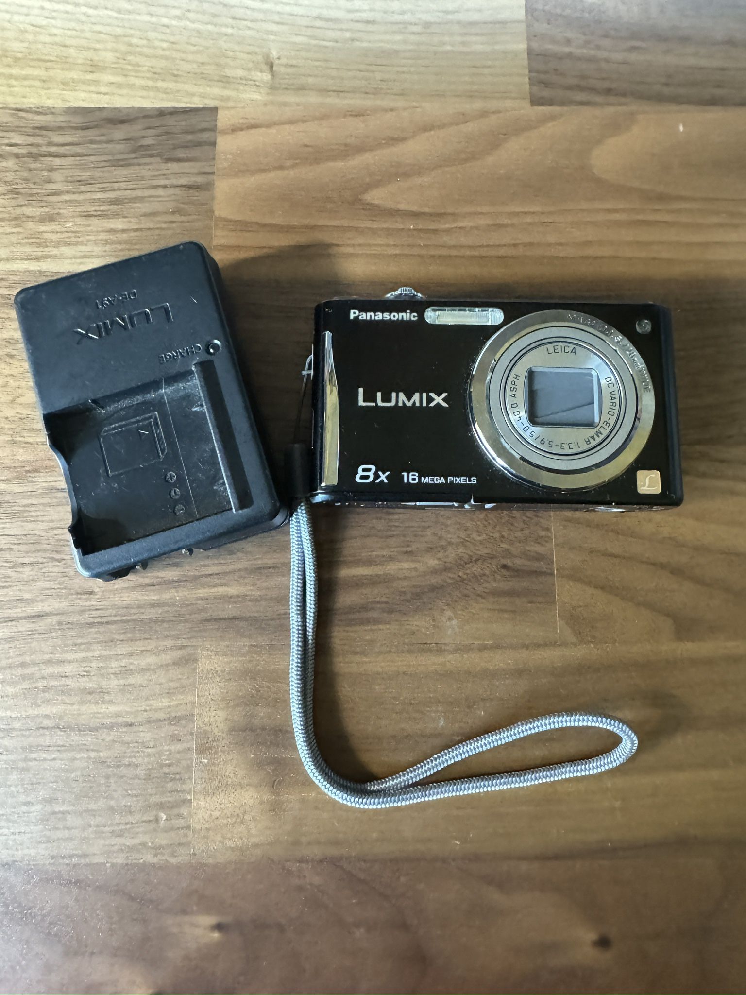 Panasonic Lumix DMC-FH24 16MP Digital Compact