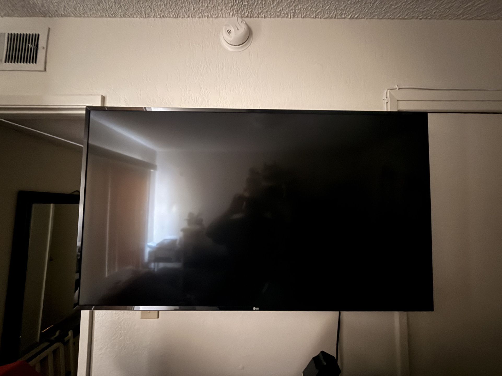 LG 55” Flat Screen TV – Excellent Condition