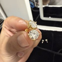 2ct Moissanite Studs