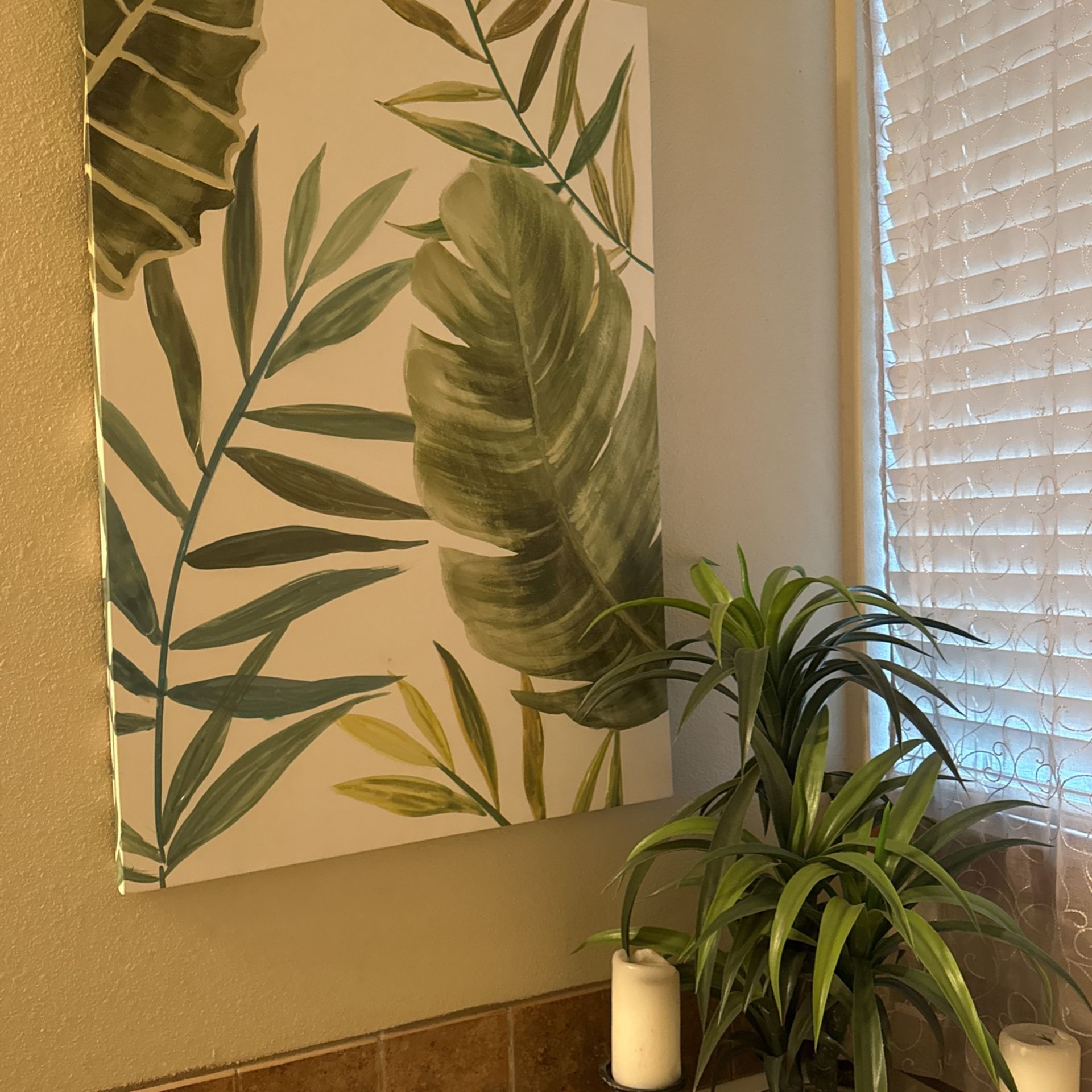 Canvas Picture With Vase Candles Included