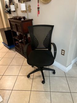 Black Mesh Mid-Back Office Chair