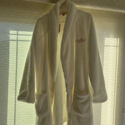 Cozy White/Cream Women’s Angel Victoria’s Secret Robe