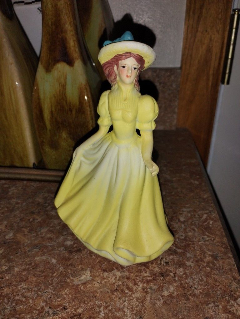 Vintage Victorian Lady Figurine From K's Collection Avon Product!