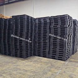 Plastic Pallet Surplus Sale!