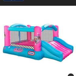 L.O.L. Surprise! Jump 'n Slide Inflatable Bounce House with Blower