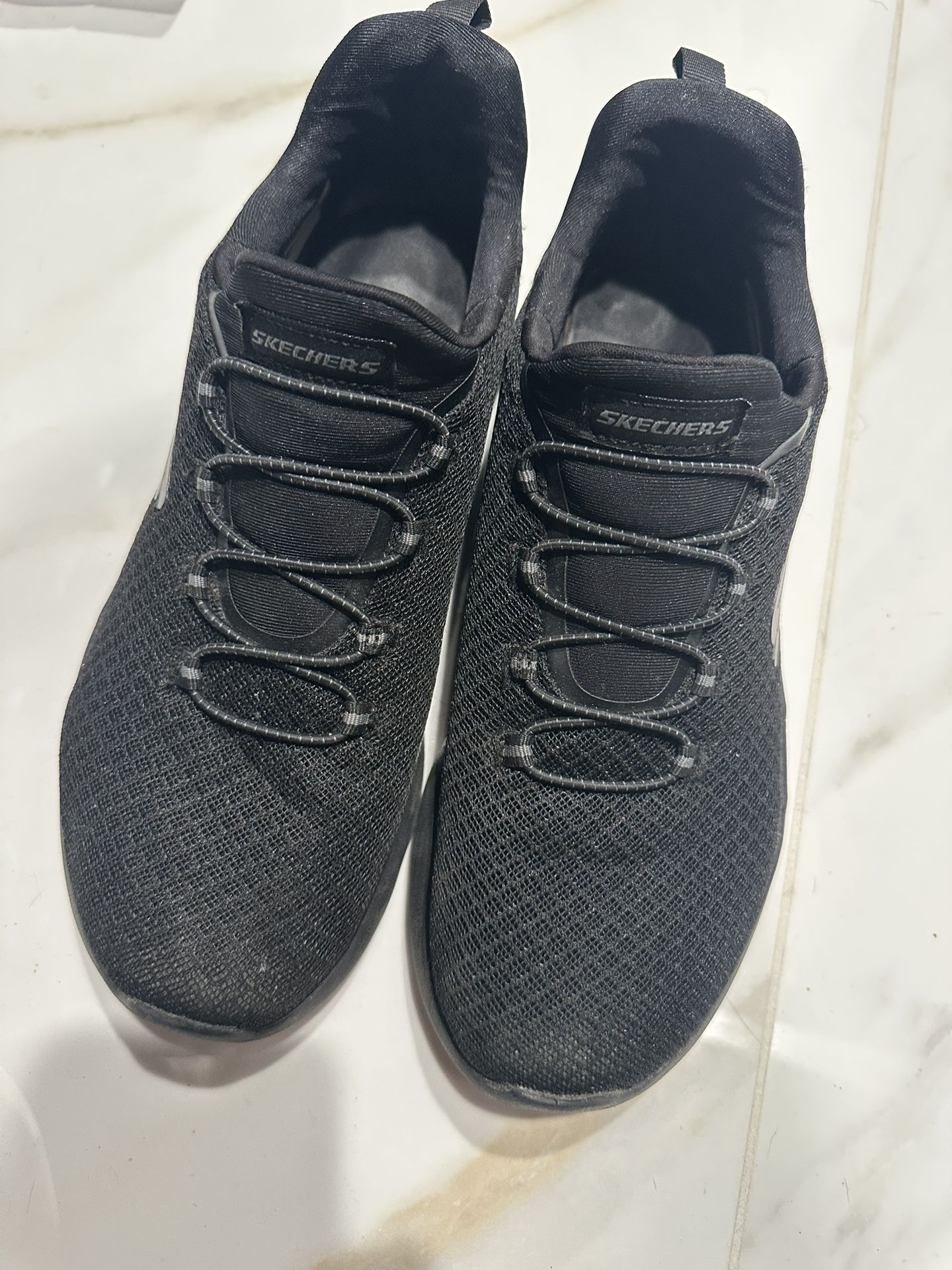 Sketchers Sneakers Women