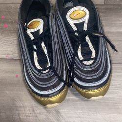 Black N Gold Air Max 97s SIZE 6 for Sale in Loganville GA OfferUp