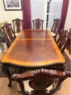 Dining Room Table, 6 Chairs, 2 Leafs, Pad Protector