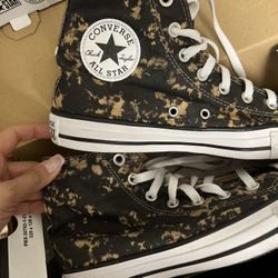 Women Converse Size 8