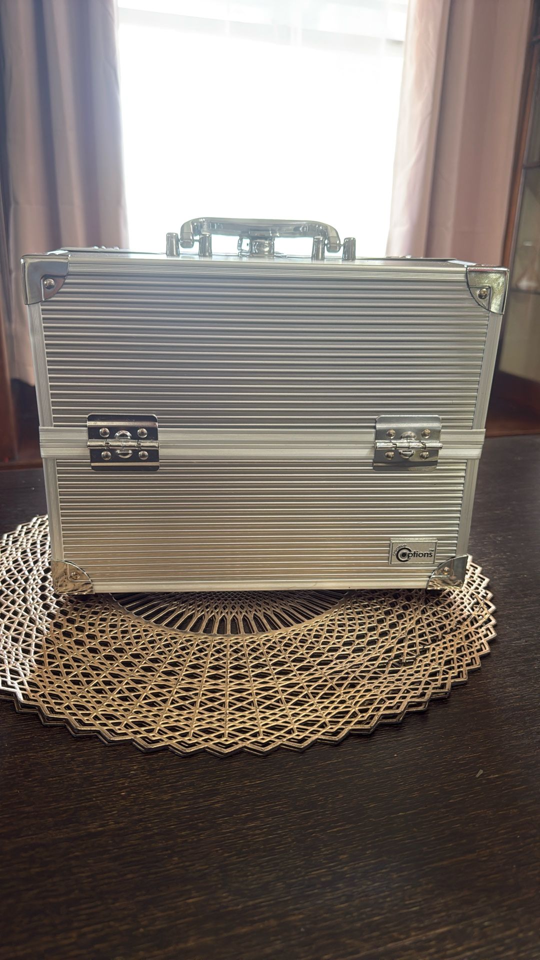 Creative Options Silver Aluminum Caboodle / Makeup Case
