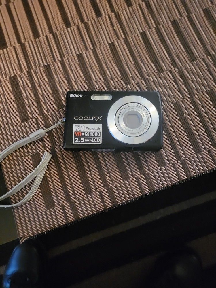 Nikon CoolPix Digital Camera