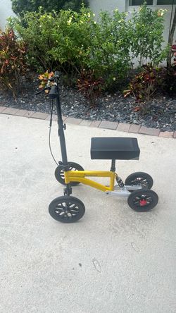 Knee scooter for broken foot or ankle