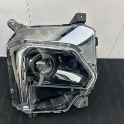 Chevrolet Traverse Right Side Lower LED Headlight 2022 - 2024 New Aftermarket 