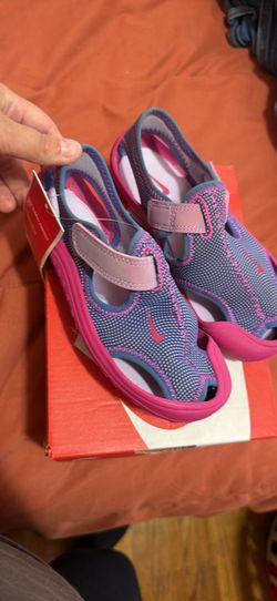 Girl sandals