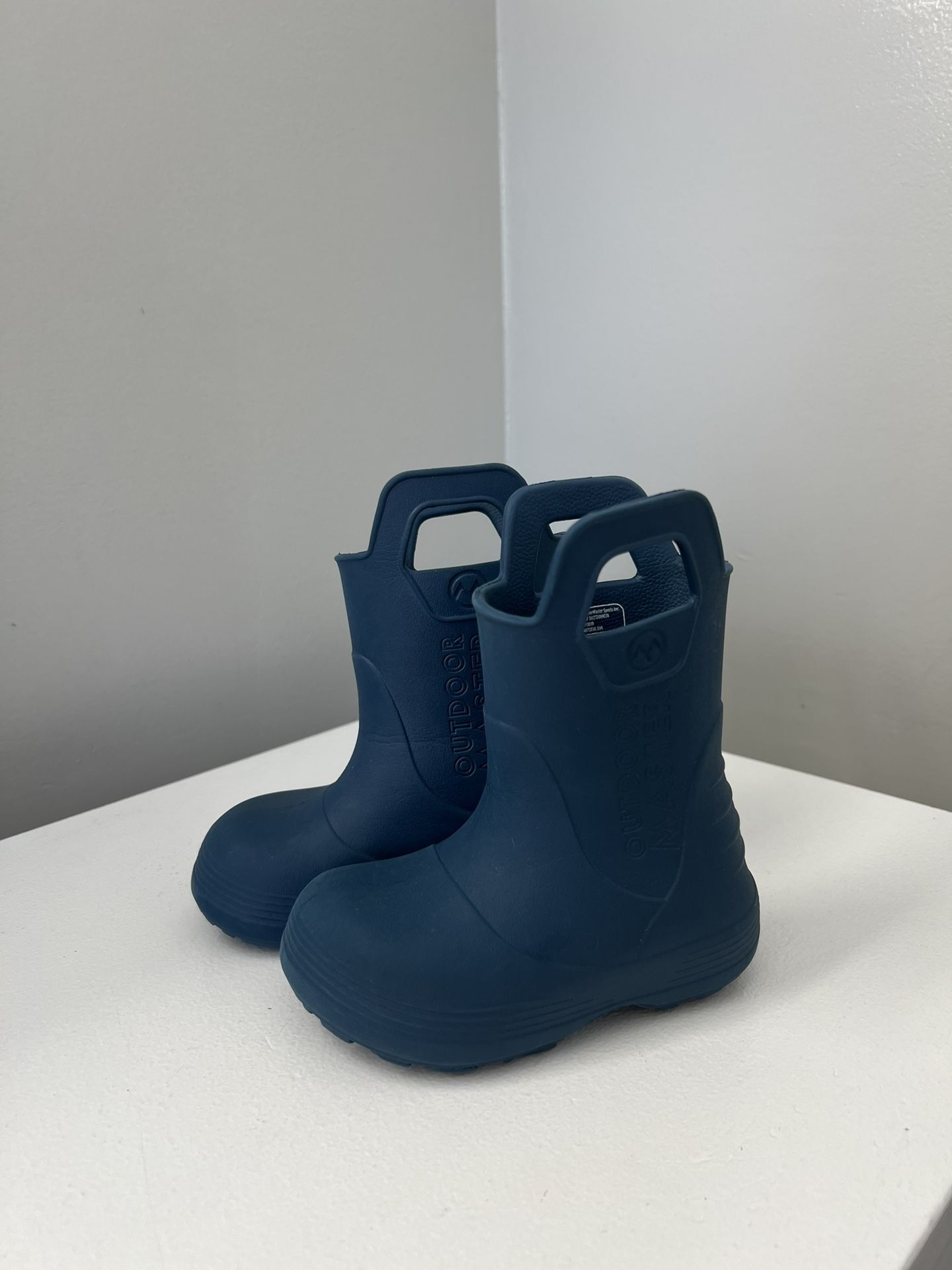 Toddler Rain Boots In Size 8
