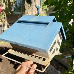 Chalet Hopper Bird Feeder