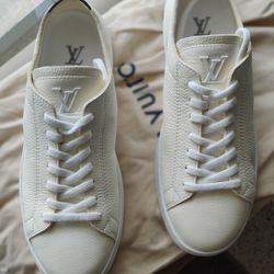 Louis Vuitton Sneaker Authentic New