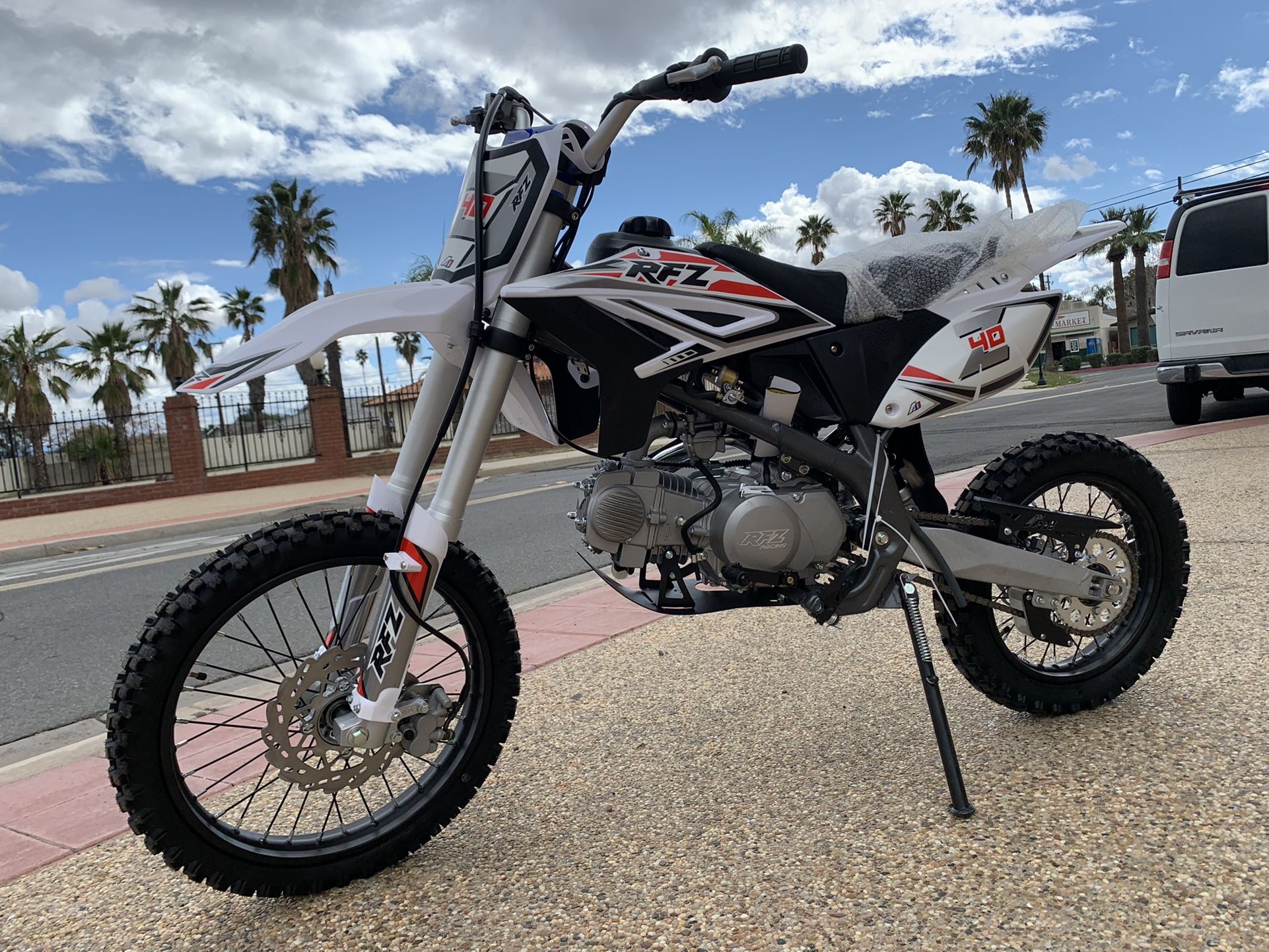 Dirt bike 140cc 4 stroke
