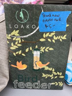 Bird feeder $5.00