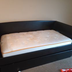 Twin Bed 