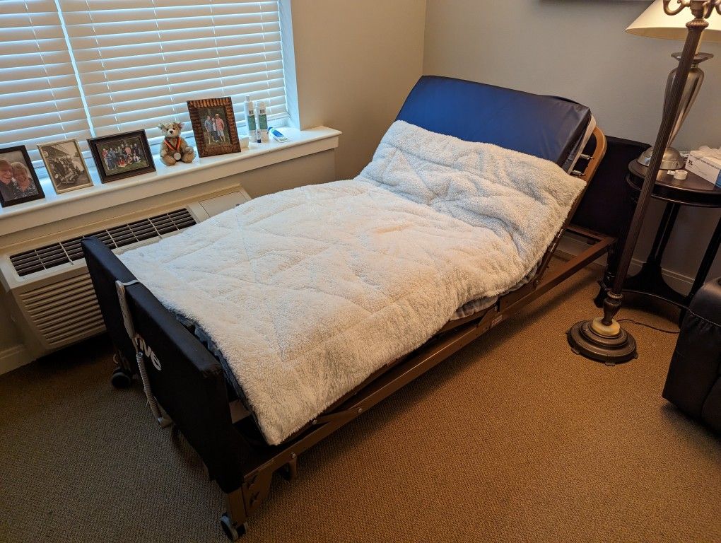 Adjustable Hospital Bed for Sale in Issaquah, WA OfferUp