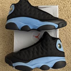 Size 10 (Pre owned, damaged box) - Air jordan 13 black university blue