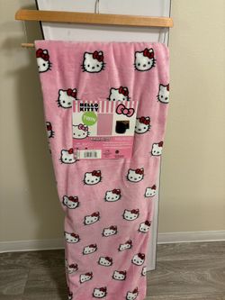 Hello Kitty Throw