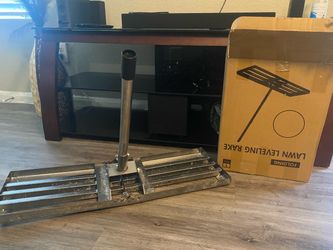 Lawn leveling Rake