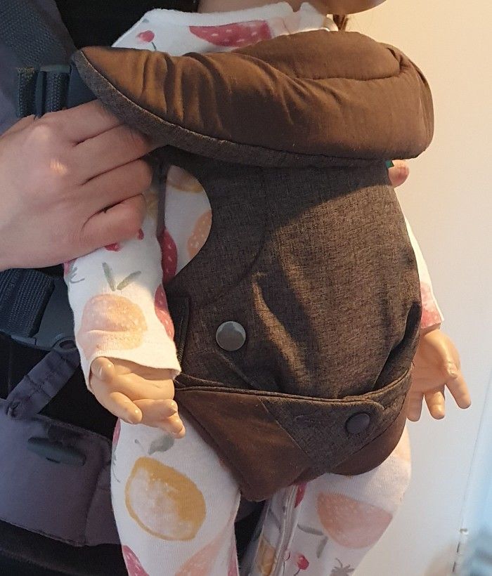 Covertible baby carrier