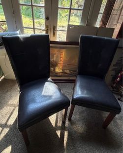 Ashley Furniture Lacey Dining Chairs – Set of 2 (Model D328-01)