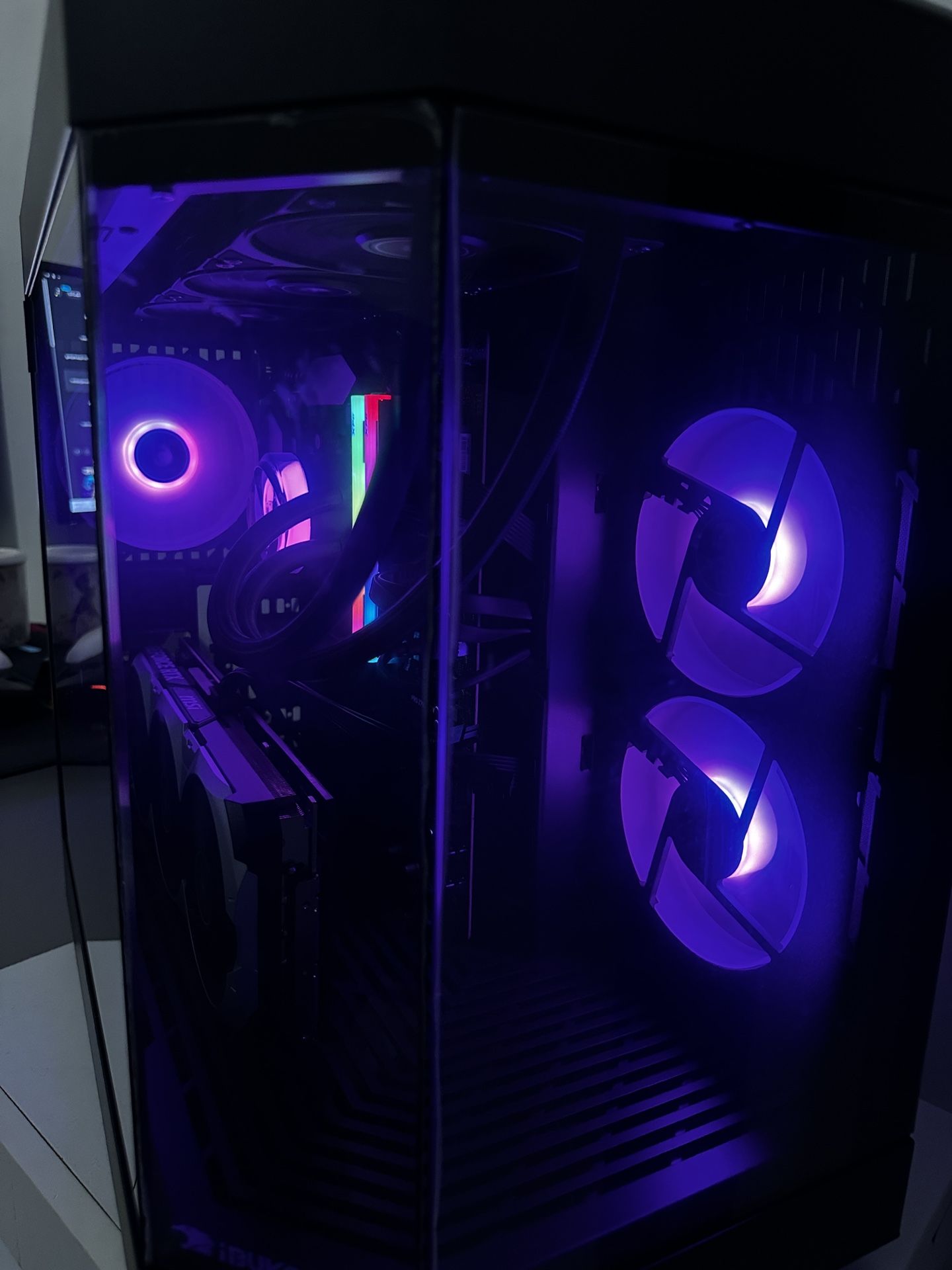 iBUYPOWER Y60 gaming desktop - Intel core i9 14900KF, NVIDIA GeForce RTX 4070 12GB, 32GB DDR5 RBG RAM, 2TB NVMe SSD _ Y60BI9N4704