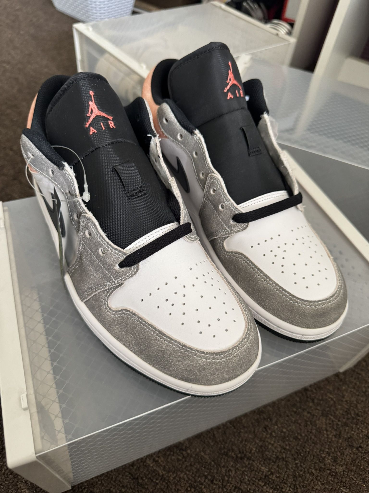 Flight Club Jordan 1 Low