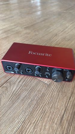 Interface de audio focustite scarlett 212 3rd gen